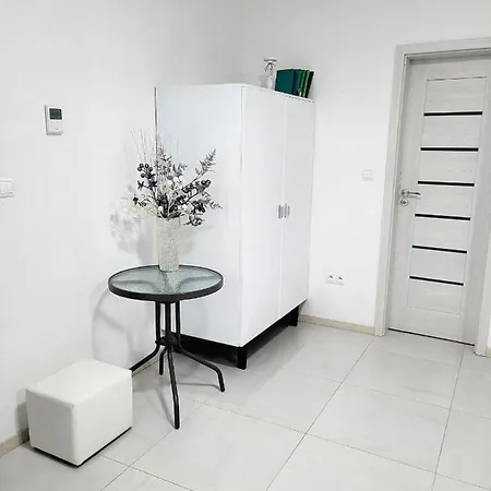 Apartman Dantia - Dubnica Nad Vahom, Priamo V Centre *