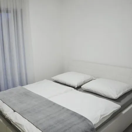 Lejlighed Apartman Dantia - Dubnica Nad Vahom, Priamo V Centre *