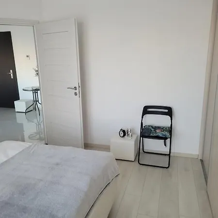 Appartamento Apartman Dantia - Dubnica Nad Vahom, Priamo V Centre Dubnica nad Váhom