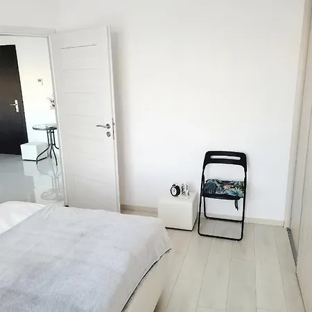 Apartman Dantia - Dubnica Nad Vahom, Priamo V Centre Lejlighed