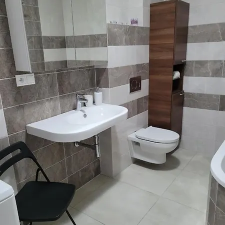 Apartman Dantia - Dubnica Nad Vahom, Priamo V Centre Lejlighed Dubnica nad Váhom