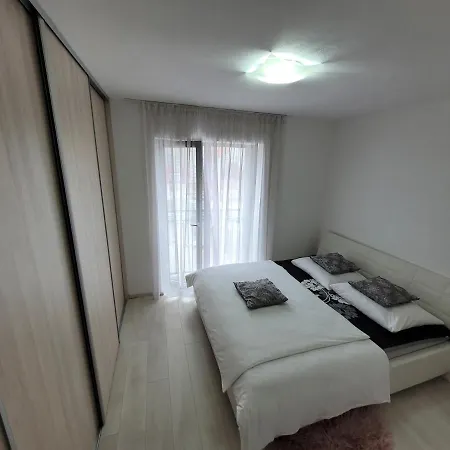 Apartman Dantia - Dubnica Nad Vahom, Priamo V Centre Appartamento *